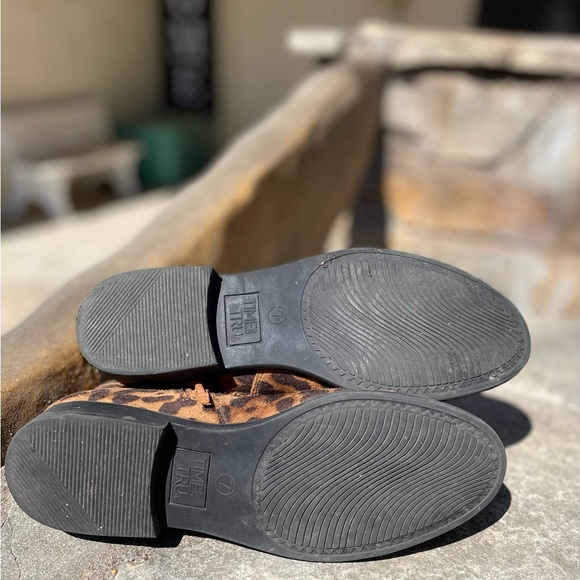 Animal Print Side Zip Booties - Picture 2 of 4